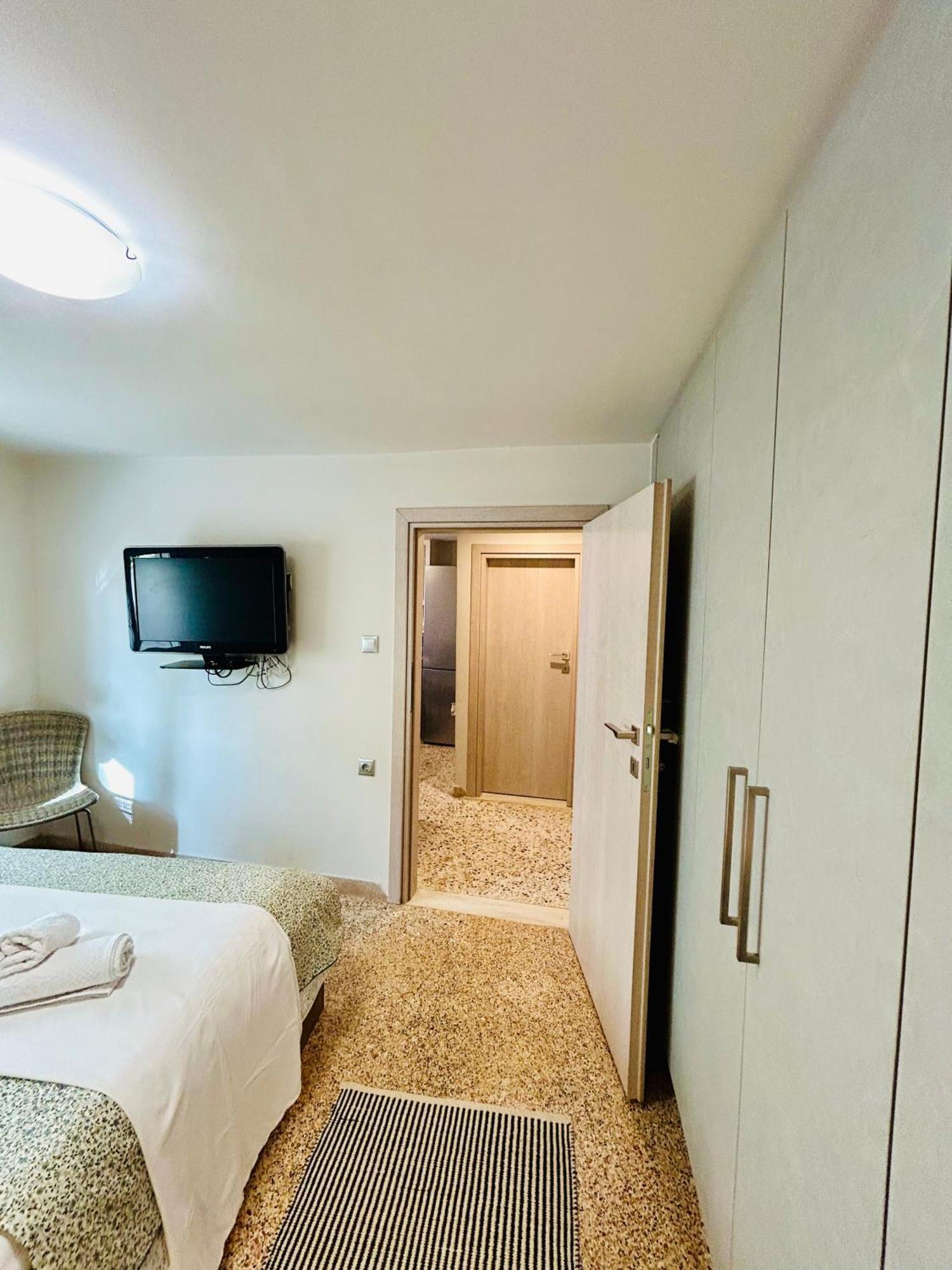 Marina's Seacret Apartment Corinth